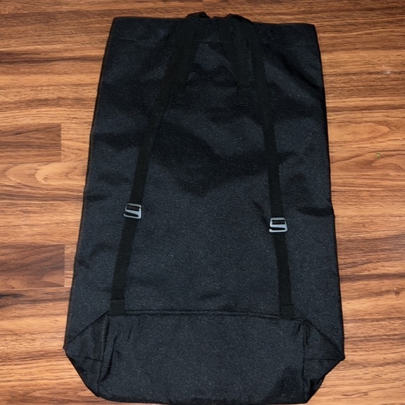 COPY - On running backpack - Picture 2 of 5